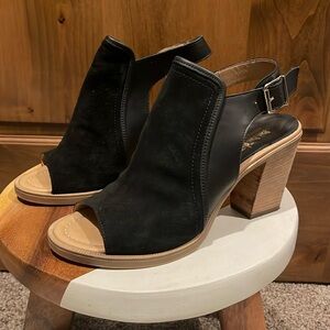 Coach and Four block heel shoe!